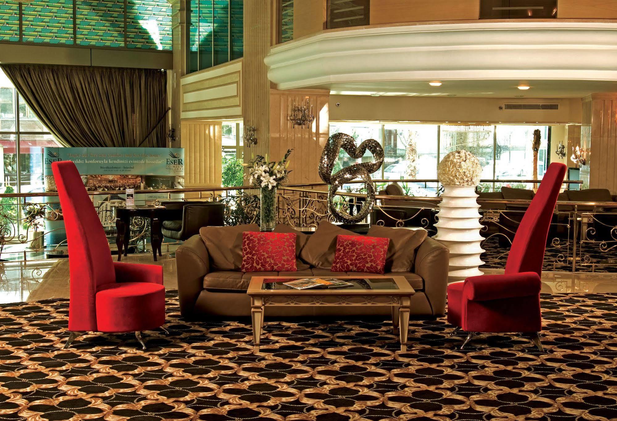 โรงแรมอีเซอพรีเมี่ยมแอนด์สปา บูยูกเชกเมเช ภายนอก รูปภาพ The lobby of the hotel